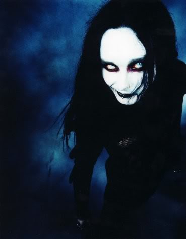 Dani Filth (20)