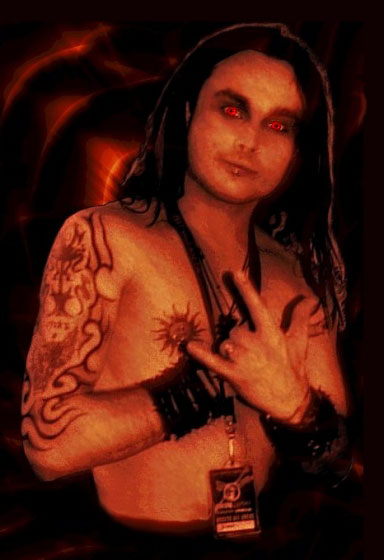 Dani Filth (24)