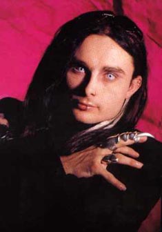 Dani Filth (35)