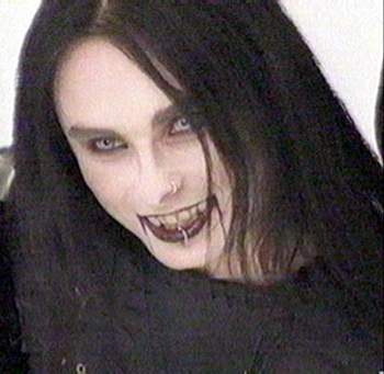 Dani Filth (44)